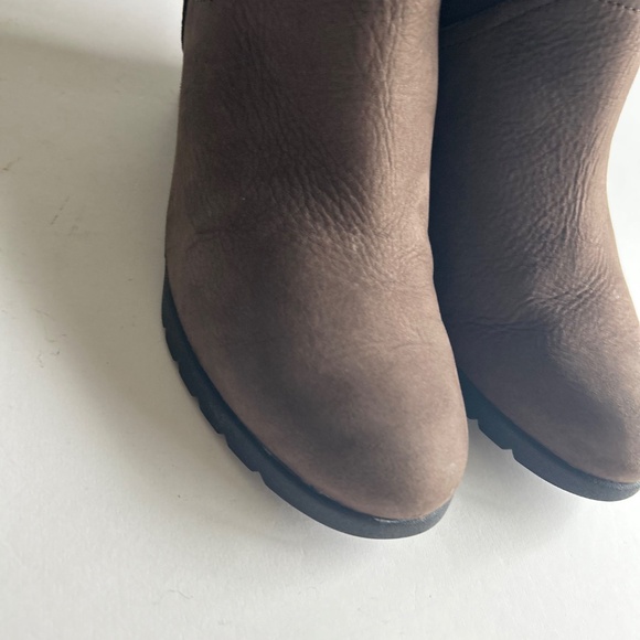 UGG Chocolate Brown Suede Genuine Leather Sheepskin Lining Mid Calf Boots size 8 - Picture 6 of 16